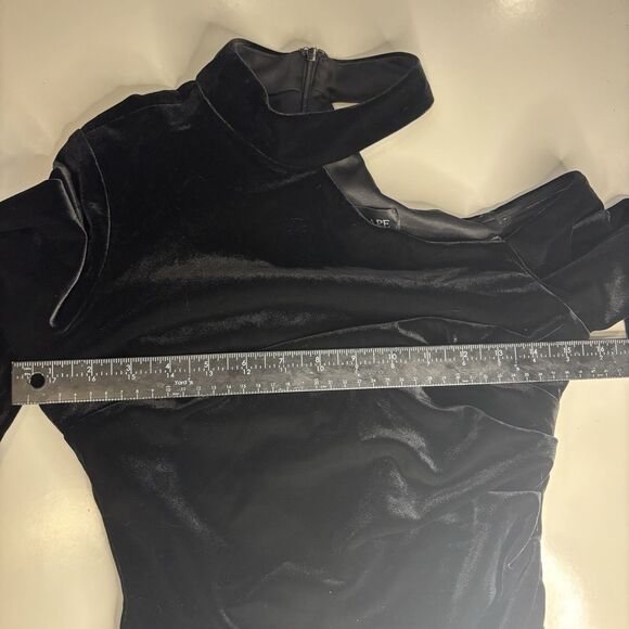 Xscape Shoulder Cutout Long Sleeve Velvet Maxi Dress Size 8 Ruched Whimsigoth - Picture 4 of 9